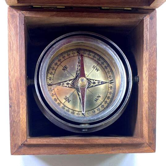 Vintage Desktop Wooden Box Metal Ship Compass image number 2
