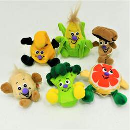 VTG 1996 Toy Box Creations Veggie Friends & Fruit Seedies Plush Toys Set of 6