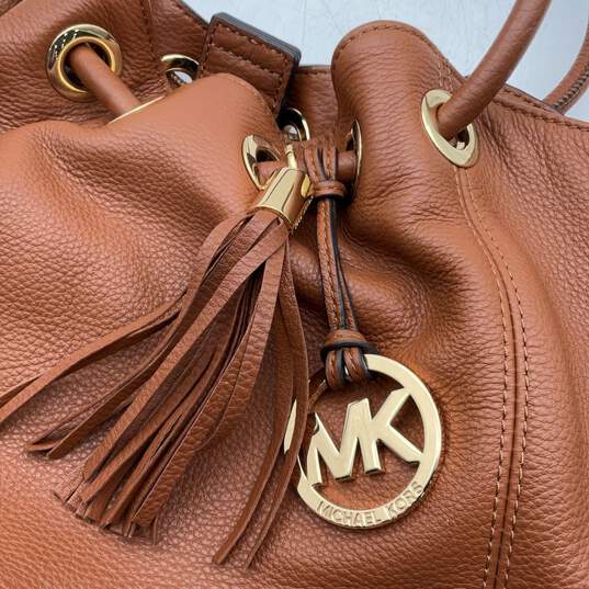 Michael Kors Womens Brown Gold Leather Tassel Drawstring Top Handle Handbag image number 5