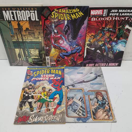 Marvel Comic Books Misc. Box Lot image number 2