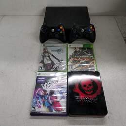 Microsoft Xbox 360 E 500GB  Bundle with Games & Controllers