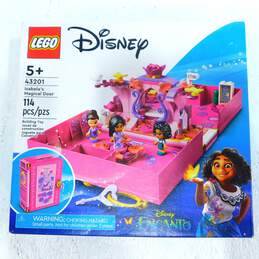 Assorted LEGO Disney Sets 43201 Isabelas Magical Door 30553 Elsas Throne & 10772 alternative image
