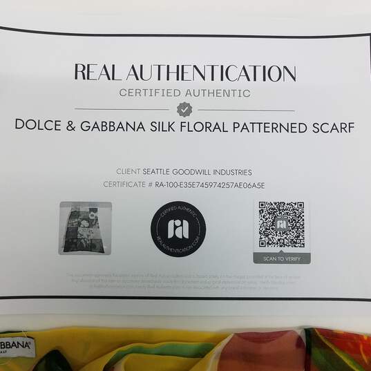 AUTHENTICATED DOLCE & GABBANA 70in SILK FLORAL PATTERNED SCARF image number 2