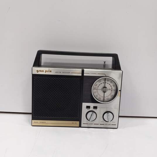 Vintage Gran Prix AM/FM Dual Power Receiver Model 219 image number 1