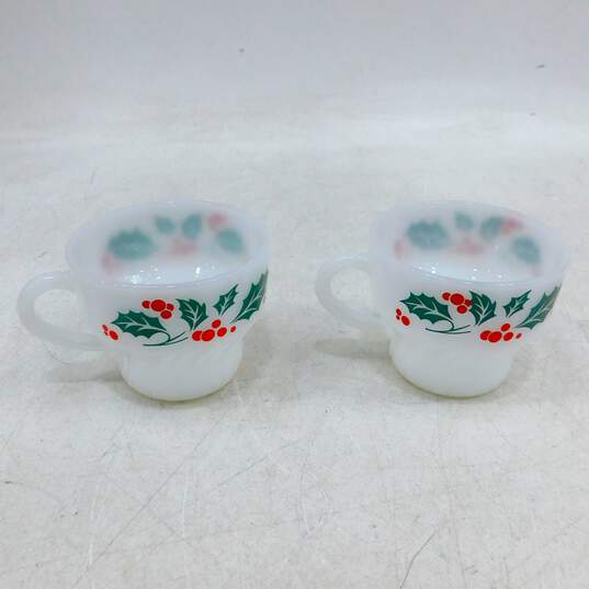 Vintage Termocrisa Crisa Christmas Holly Berry Milk Glass Set of 6 Cups & Saucers image number 10