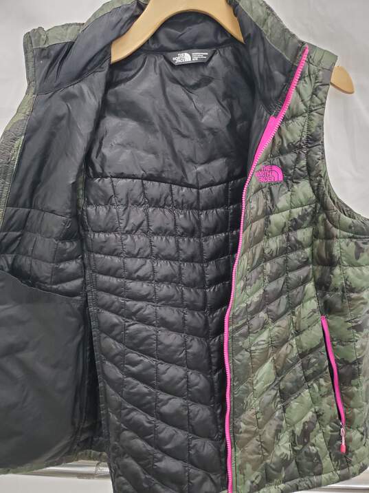 Women The North Face FLEECE VEST PUFFER Size-M image number 3