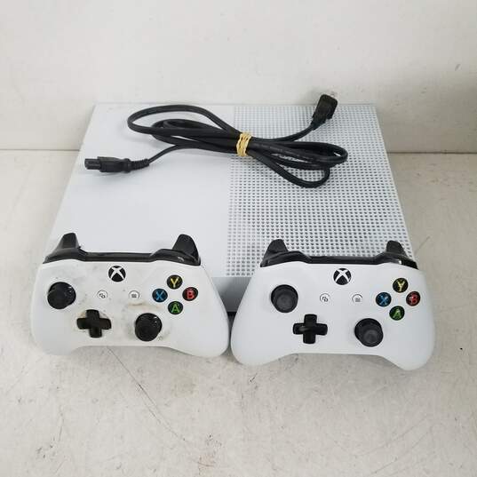 Microsoft Xbox One S 1T - Set of video game console + games - Without  original box - Catawiki