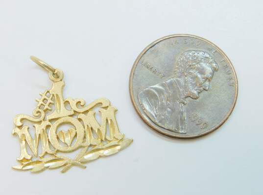 14K Yellow Gold #1 Mom Cut Out Pendant 1.3g image number 4