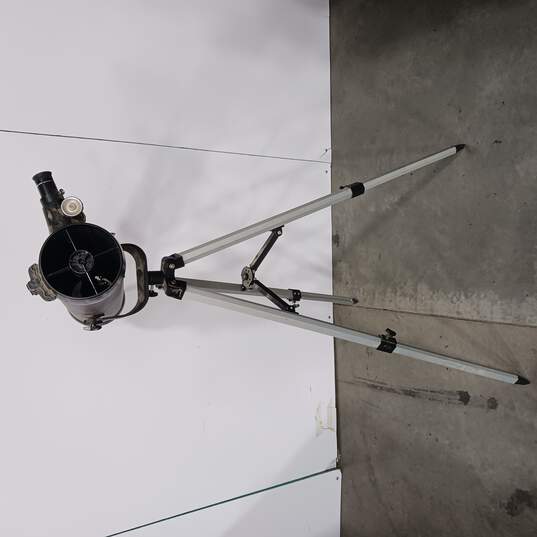 Gray Telescope w/ Tripod image number 3