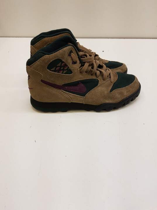 Nike Air Caldera Hiking Boots 685015-252 Size 7 Tan, Green image number 2