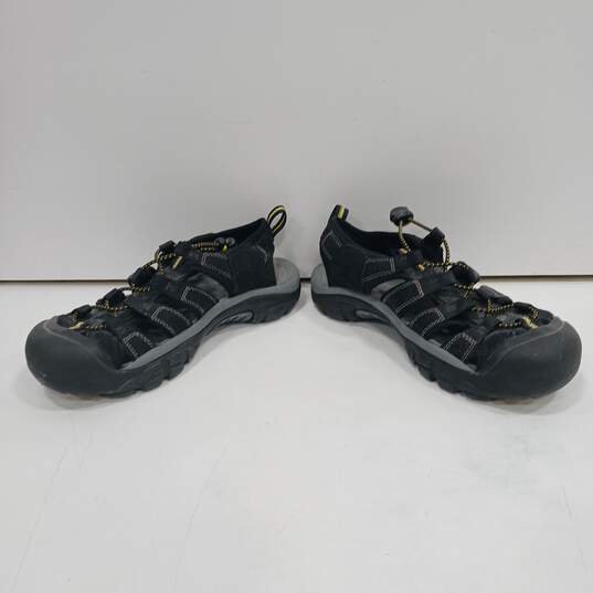 Women's Black & Gray Keen Shoes Size 8 image number 2