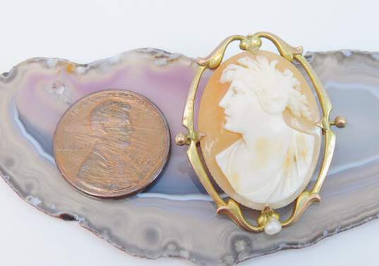 Vintage 10K Gold Carved Shell Cameo Pearl Accent Pendant Brooch 4.9g image number 4