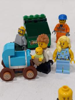 Bundle of 15 Lego City Minifigs alternative image