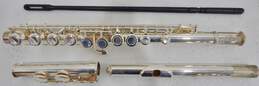Armstrong Model 104 and Gibson Baldwin Music Education Brand Flutes w/ Cases (Set of 2) alternative image