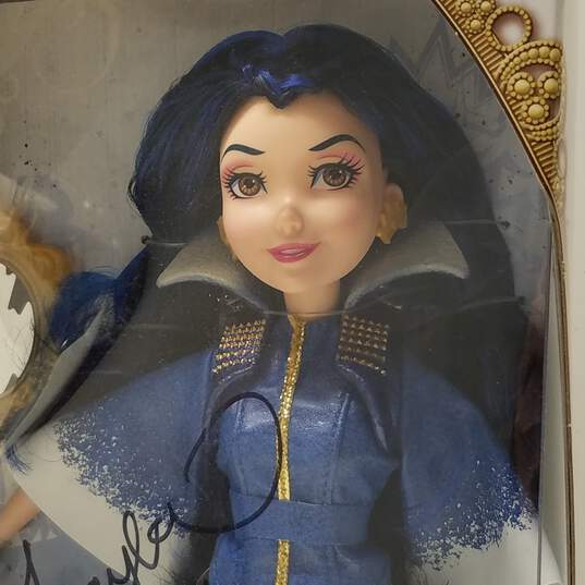 Evie Doll From Disney Film Descendants Signed by  Actor Sofia Carson image number 4
