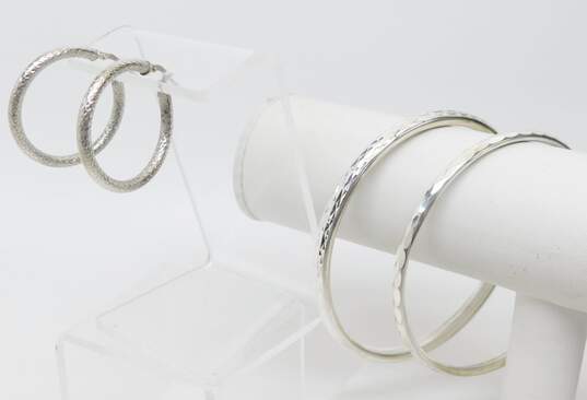 Contemporary 925 Lattice Etched Tube Hoop Earrings & Diamond Cut Textured Stacking Bangle Bracelets 26.5g image number 1