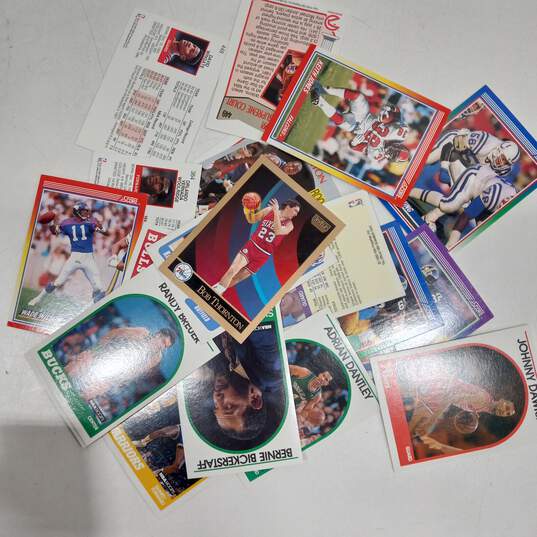 6lbs. Bundle of Assorted Sports Trading Cards image number 3