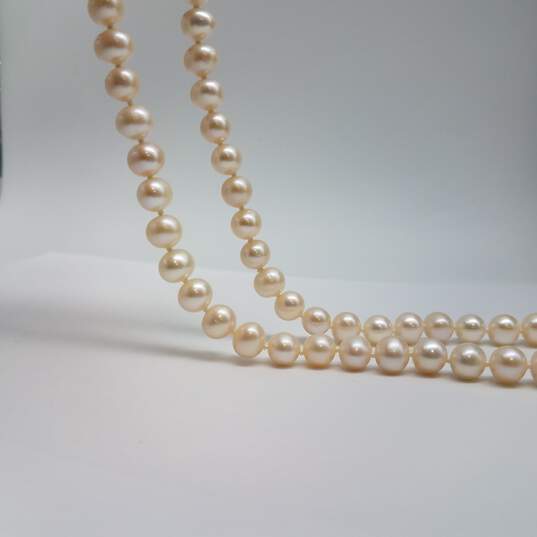 14k Gold FW Pearl Knotted 8mm Pearl 15 Inch Necklace 29.1g image number 6