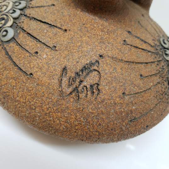 VTG. 1983 *Signed Oil Lamp W/Triple Neck Carma Sand Art Studio Pottery Vase Approx. 8 In. Dia image number 3