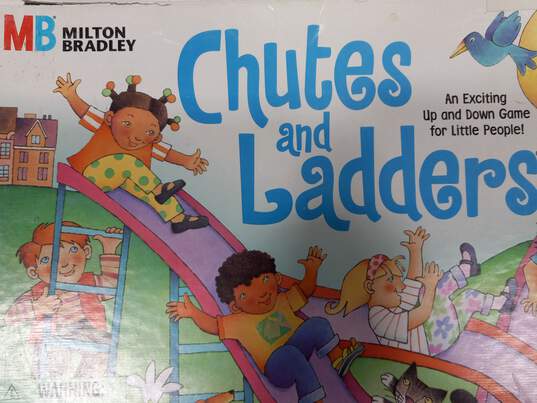 Bundle of 2 Vintage Children's Board Games: "Candy Land" And "Chutes And Ladders" image number 8