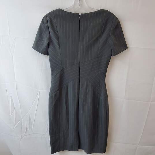 Tahari Gray Striped Bodycon Dress Size 2 image number 2