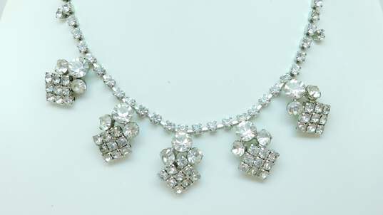 (G) VNTG Weiss & Fash Rhinestone & Silver Tone Earrings Necklace & Brooch 49.6g image number 4