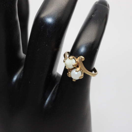Vintage 10K Yellow Gold Faux Pearl Ring Size 3.25 - 1.5g image number 1