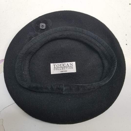 Toucan Collection New York Black Beret Women's Hat image number 4