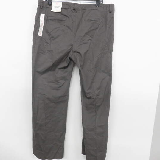 Gap Gray Khaki Pants image number 2