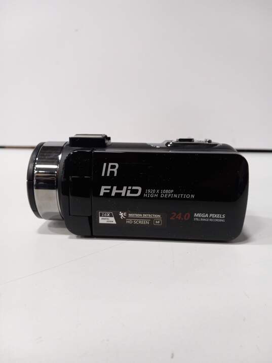IR FHD HIGH DEF VIDEO RECORDER w/ BAG & ACCESSORIES image number 4