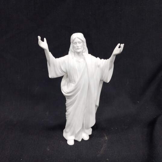 1991 - Lenox Fine Bone China 'Jesus, The Saviour' Sculpture image number 1