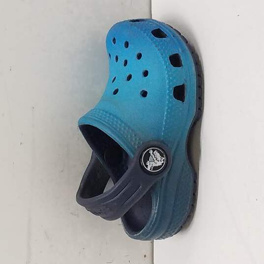 Crocs Blue Sandals Size 4c image number 1