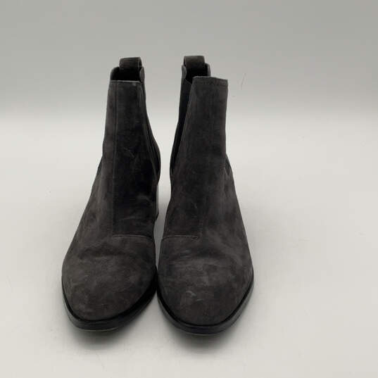Womens Chelsea Gray Black Suede Almond Toe Pull-On Ankle Booties Size 36.5 image number 2