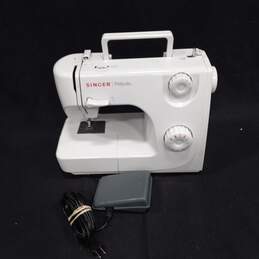 Singer Prelude Model 8280 Sewing Machine