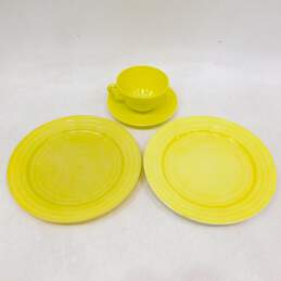 Vintage Hazel Atlas Moderntone Platonite Pastel Yellow Cup & Saucer w/ 2 Dinner Plates