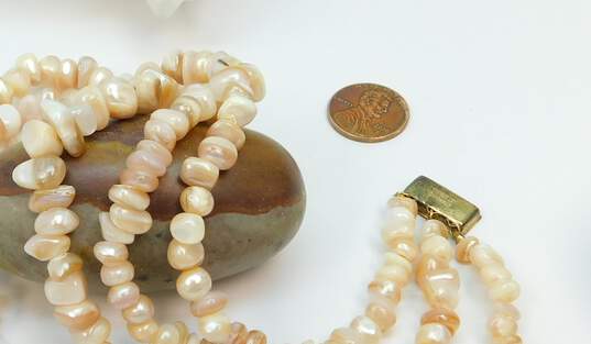 Vintage Les Bernard 925 Vermeil Clasp Pink Mother of Pearl Shell Beaded Three Strand Necklace 97.2g image number 6