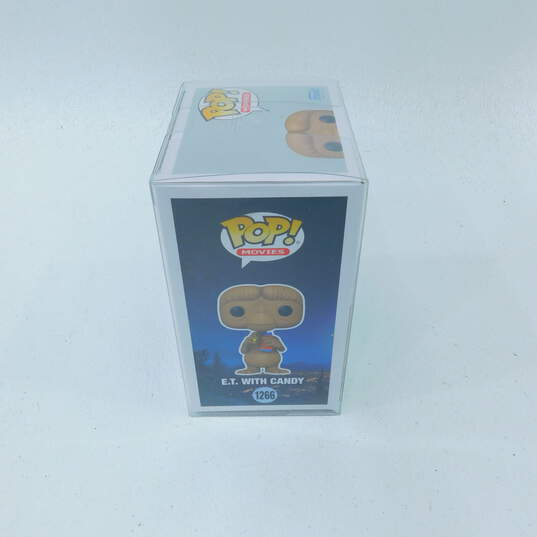 Funko Pop 1266 ET With Candy Walmart  Exclusive image number 4