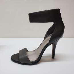 Pour La Victoire Yara Ankle Wrap Open Toe High Heels Olive/Gray Leather Size 6 alternative image