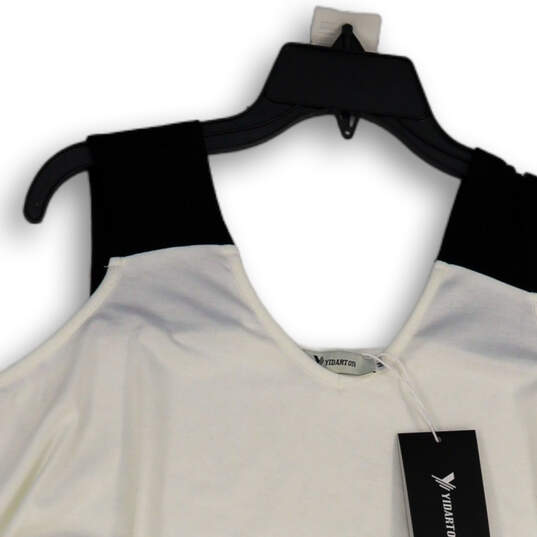 NWT Womens White Black Cold Shoulder V-Neck Pullover Blouse Top Size Medium image number 3