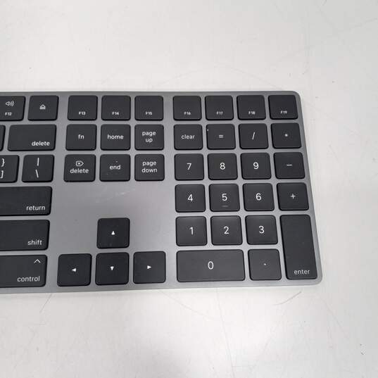 Apple Magic Black Keyboard With Numeric Keypad/Keyboard Model A1843 image number 3