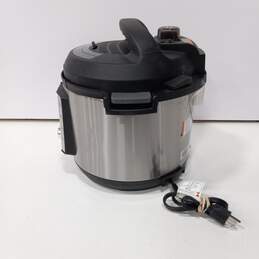 Instant Pot Duo Evo Plus 6 Pressure Cooker alternative image