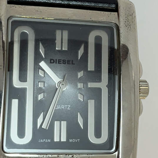Designer Diesel Silver-Tone Dial Black Adjustabe Strap Analog Wristwatch image number 3