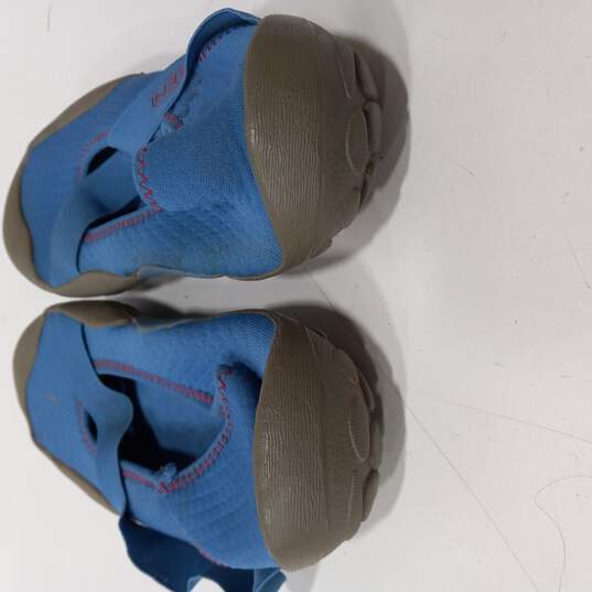 Women's Blue/Gray Roatan Water Shoes Size 9 image number 4