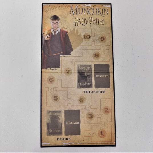 Harry Potter Munchkin Deluxe Board Game image number 7