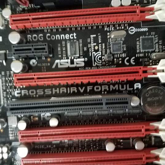 ASUS ROG Crosshair V Formula AM3+ ATX DDR3 Gaming Motherboard (No RAM or CPU) - Untested image number 2