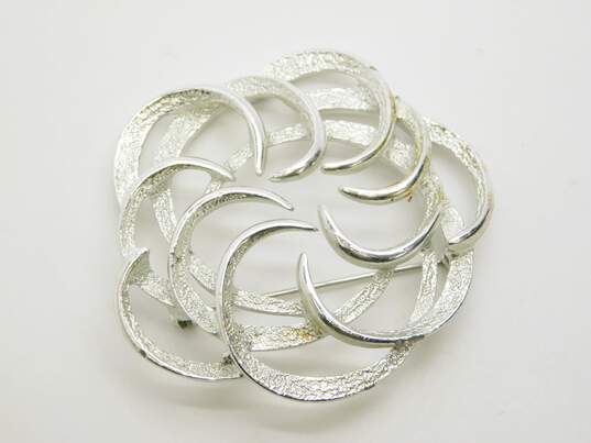 VNTG Sarah Coventry Silver Tone Open Textured & Polished Brooch image number 1