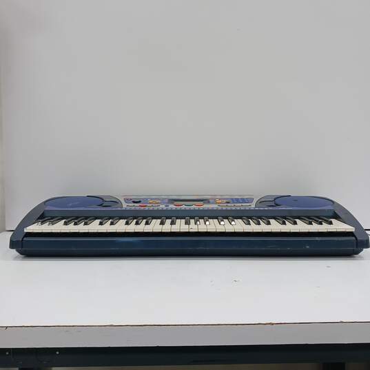 Yamaha PSR-262 Electronic Keyboard image number 1