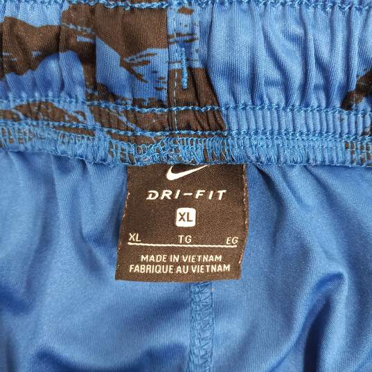 Nike Dri-Fit Blue Shorts Youth's Size XL image number 3