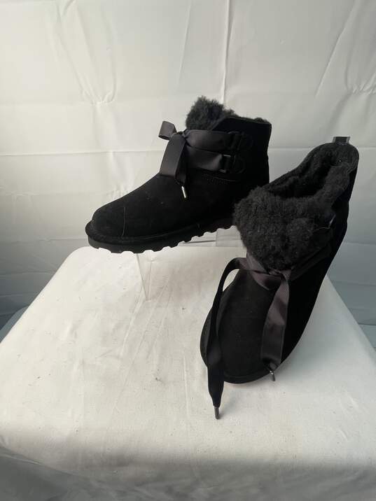 Womens Black Bear Paw Suede Lined Ankle Boot Size 8 image number 4