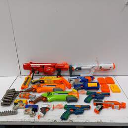 Bundle of 13 Assorted NERF Toy Guns and Accessories alternative image